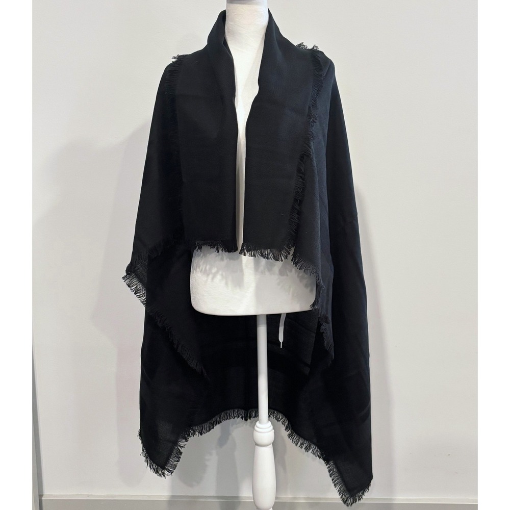 Vtg Amanda Smith Women Shawl Wrap Fringed Made in Japan Goth Minimalist 21075
